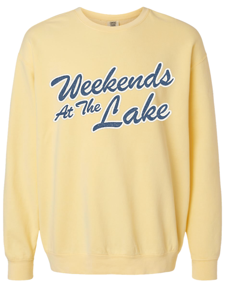 WEEKENDS AT THE LAKE CREWNECK/ SWEATSHIRT IN BUTTER YELLOW